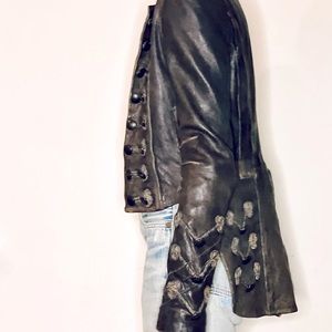 The Leather jacket - military style